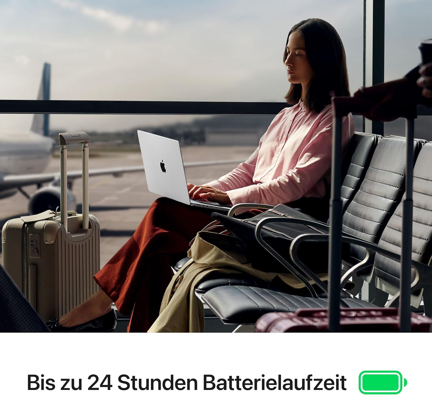Apple MacBook Pro 14,2" Laptop M5 Chip 10-Core CPU 10-Core GPU 24GB RAM 1TB SSD Space Schwarz
