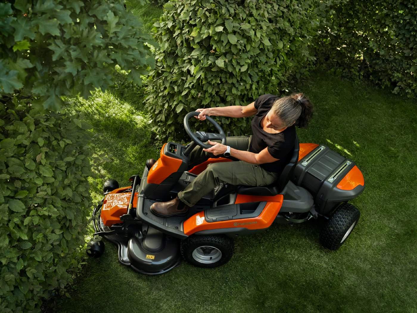 Husqvarna Akku-Frontmäher R 200iX AWD - Grundgerät ohne Mähdeck