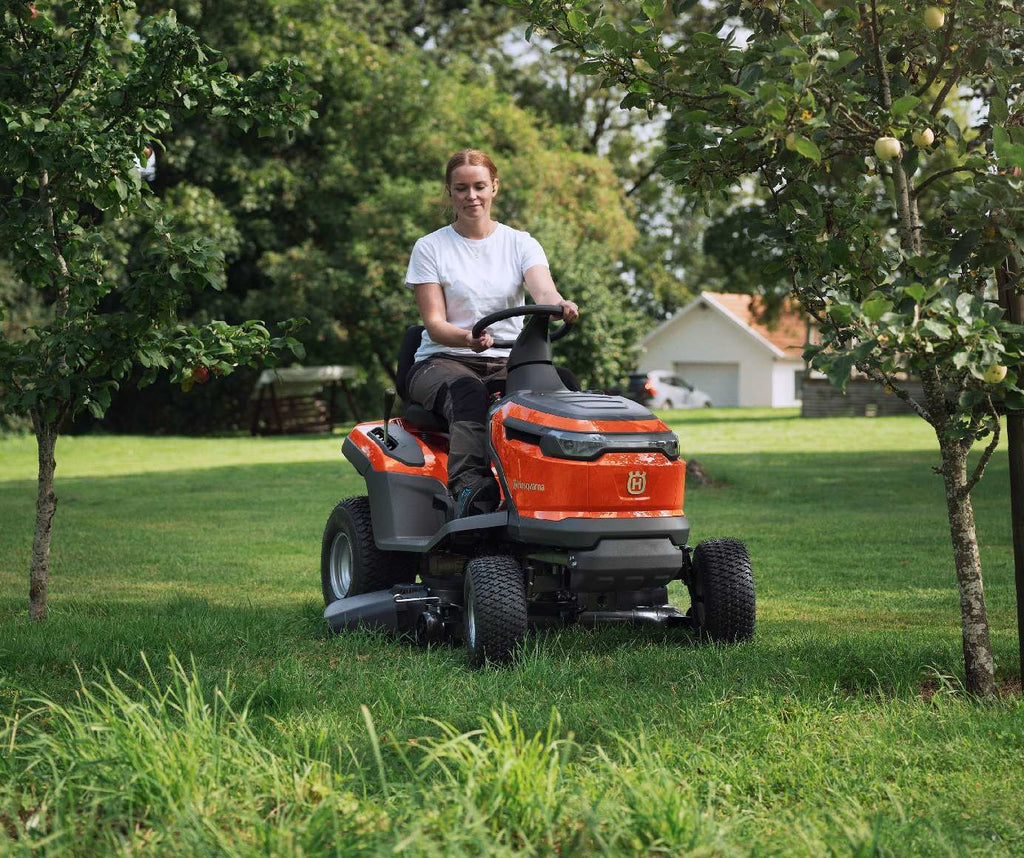 Husqvarna Akku-Rasentraktor TS 100i